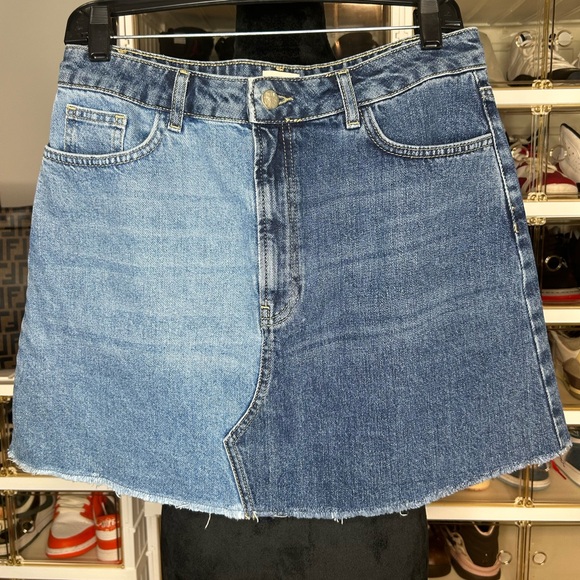 FRENCH CONNECTION Allene Denim Frayed Mini Contrast Skirt Sz 8 - Picture 3 of 9